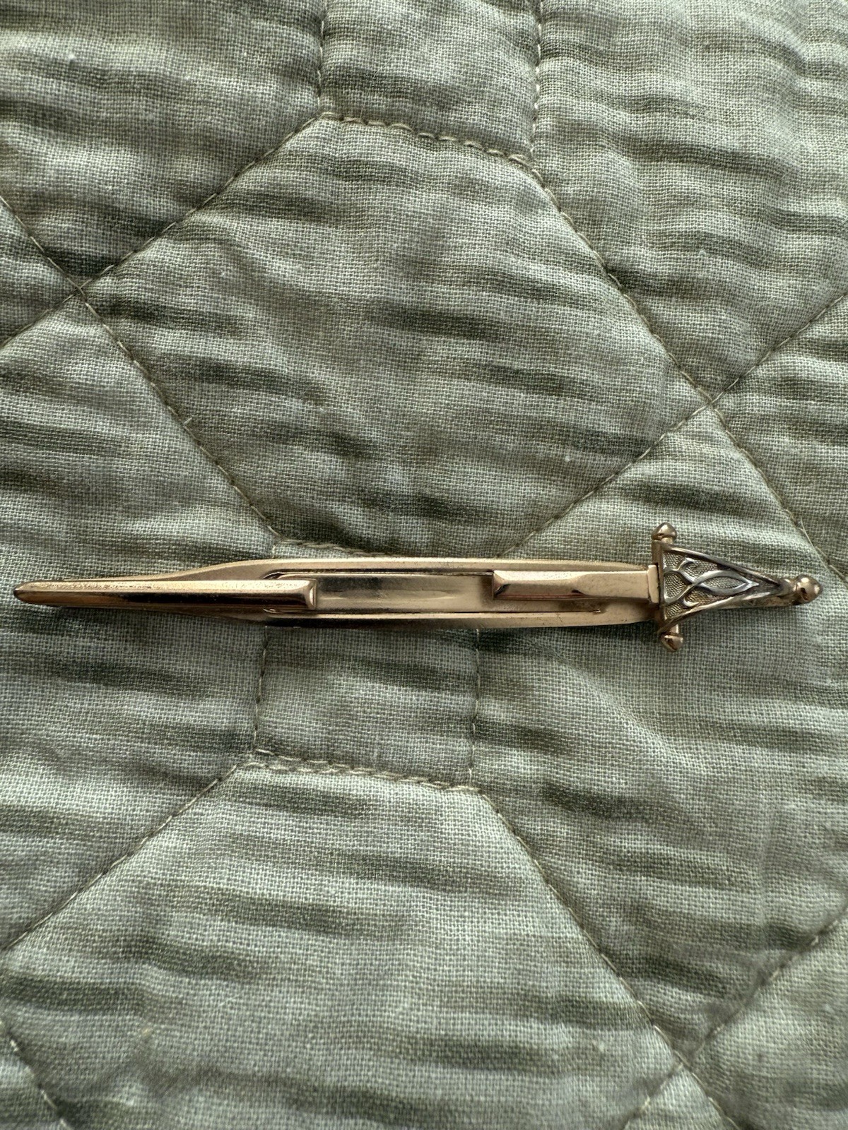 Vintage SWANK Sword Tie Clip Gold Tone Mid-Century Novelty Tie Bar Celtic Hilt