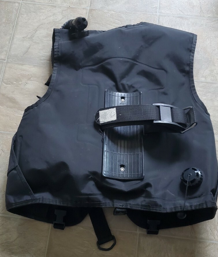 Cochran Scuba Diving Buoyancy Compensator Device BCD - Size XL?