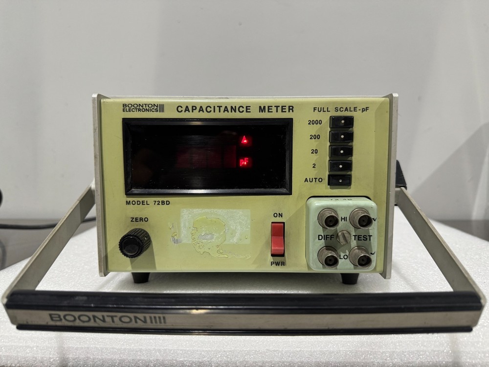 Boonton 72BD Digital Capacitance Meter, with 72-4B Test Fixture