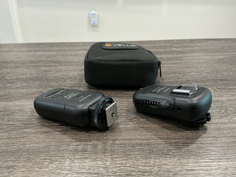VELLO FREEWAVE LR WIRELESS FLASH TRIGGER/RECEIVER KIT NO BOX VELLO POUCH INCLUDE