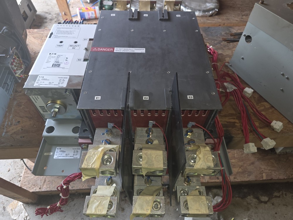 Eaton Transfer Switch Cat:ATG3C3X3060OXSU