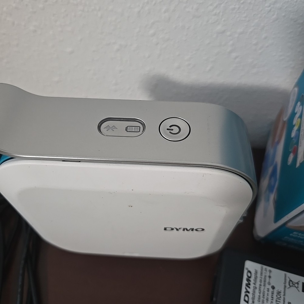 DYMO MobileLabeler Label Maker Bluetooth Bundle 11 New Cartridges 8 Are Neon