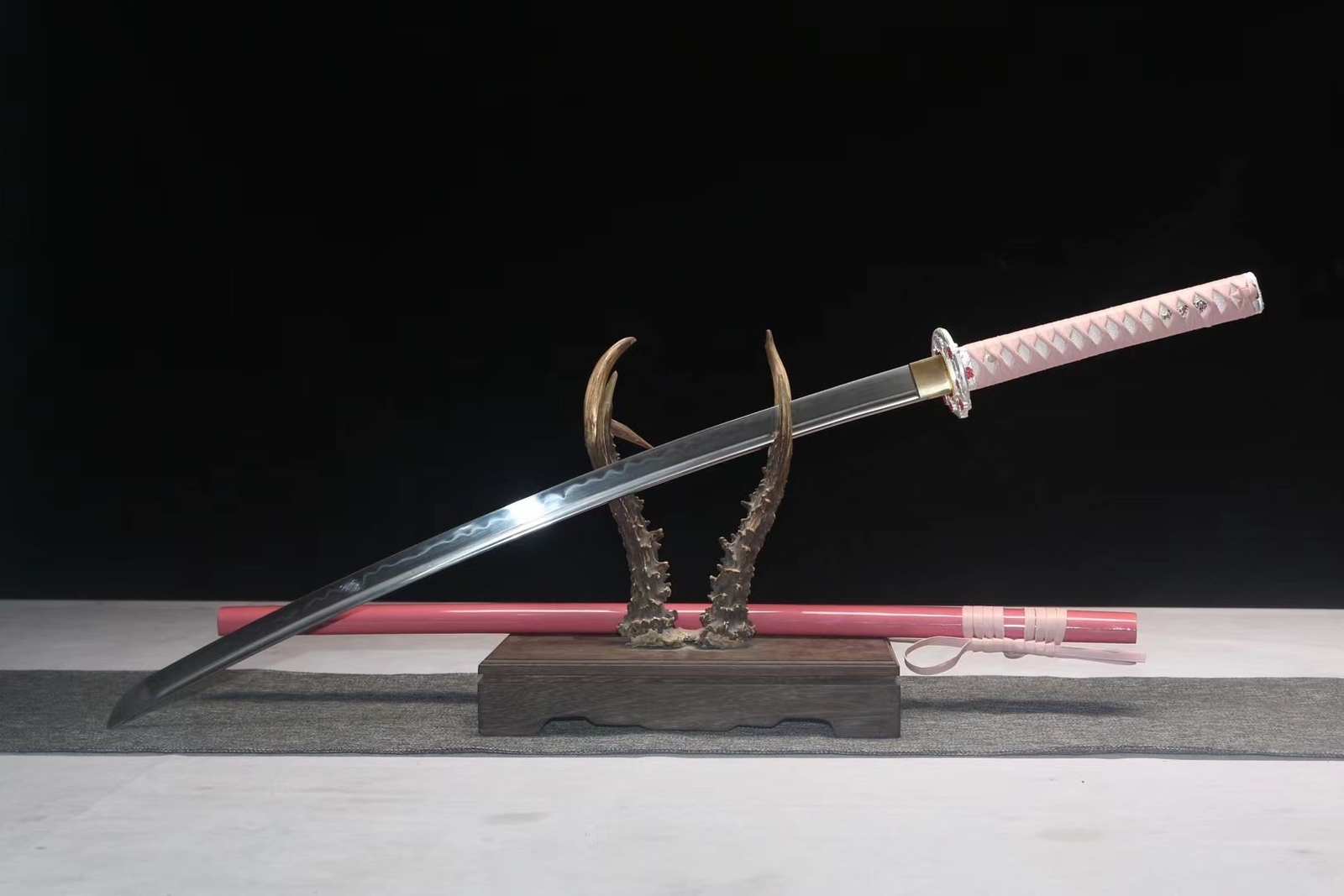 Sakura Pink Katana Clay Tempered 1095 Steel Japanese Samurai Sharp Lady Sword