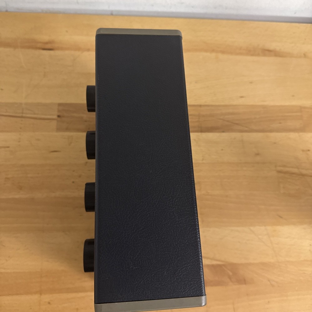 B&K Precision 2902 Resistor & Capacitor Substitution Master -MO7 Original Box