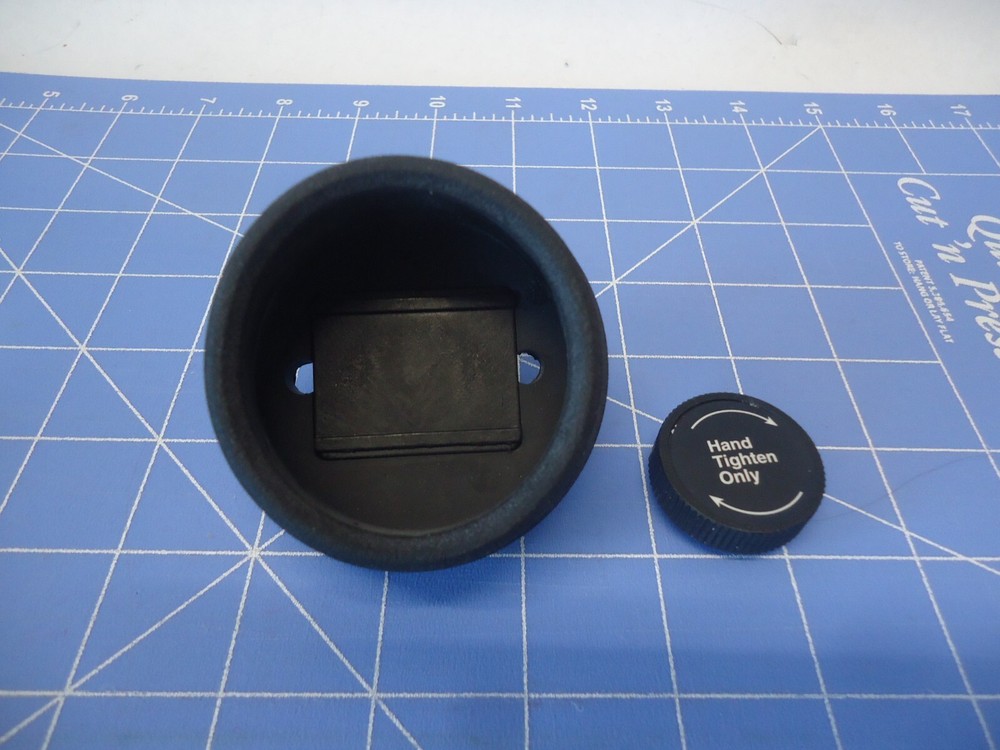 Akona Hose Mount Retractor with rubber adapter