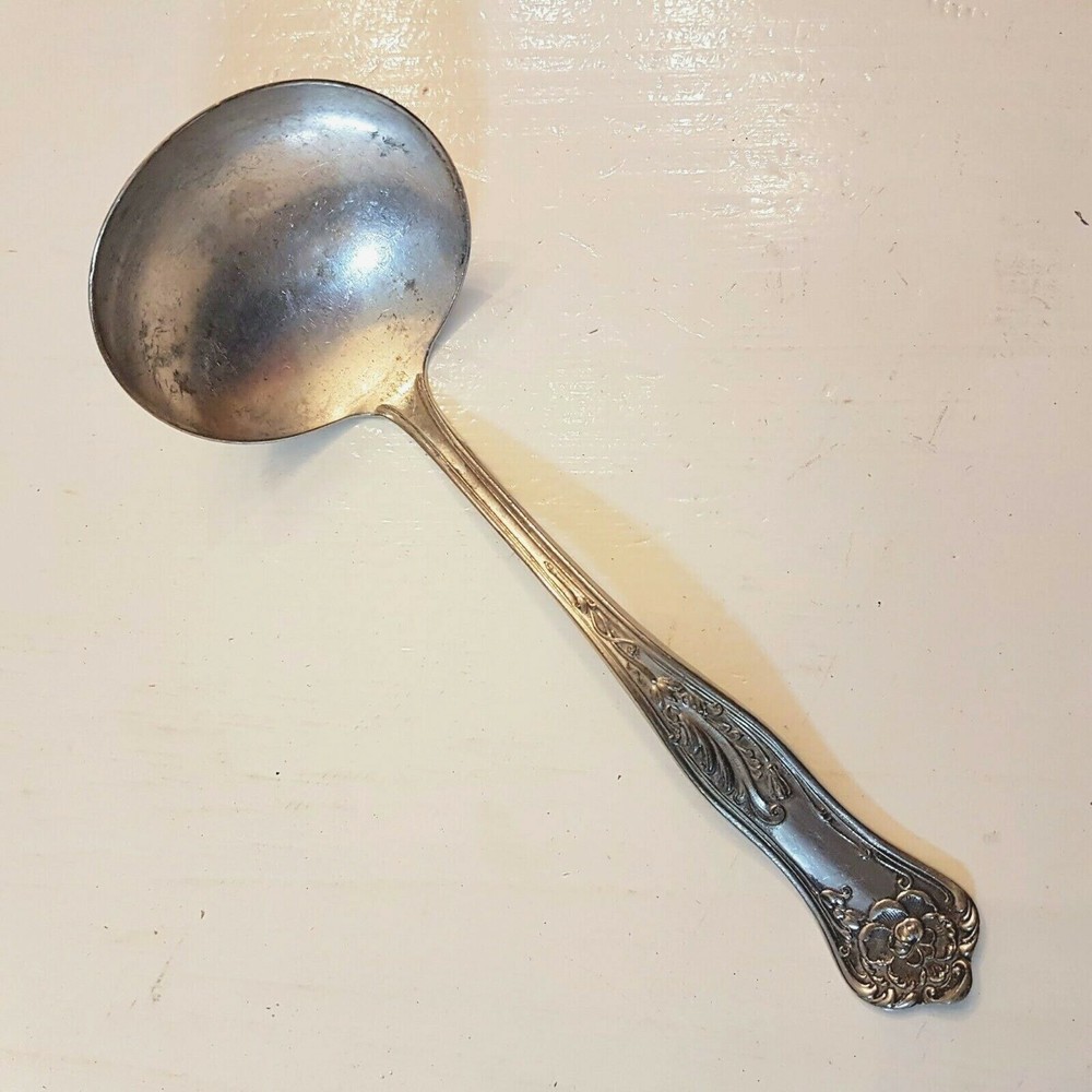 Atlas Silver Extra Plate Gravy Ladle 5 o'clock Floral Handle RARE Pattern
