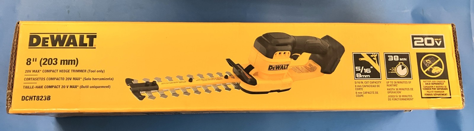 NEW DEWALT CORDLESS HEDGE TRIMMER DCHT823B (FRE015795)