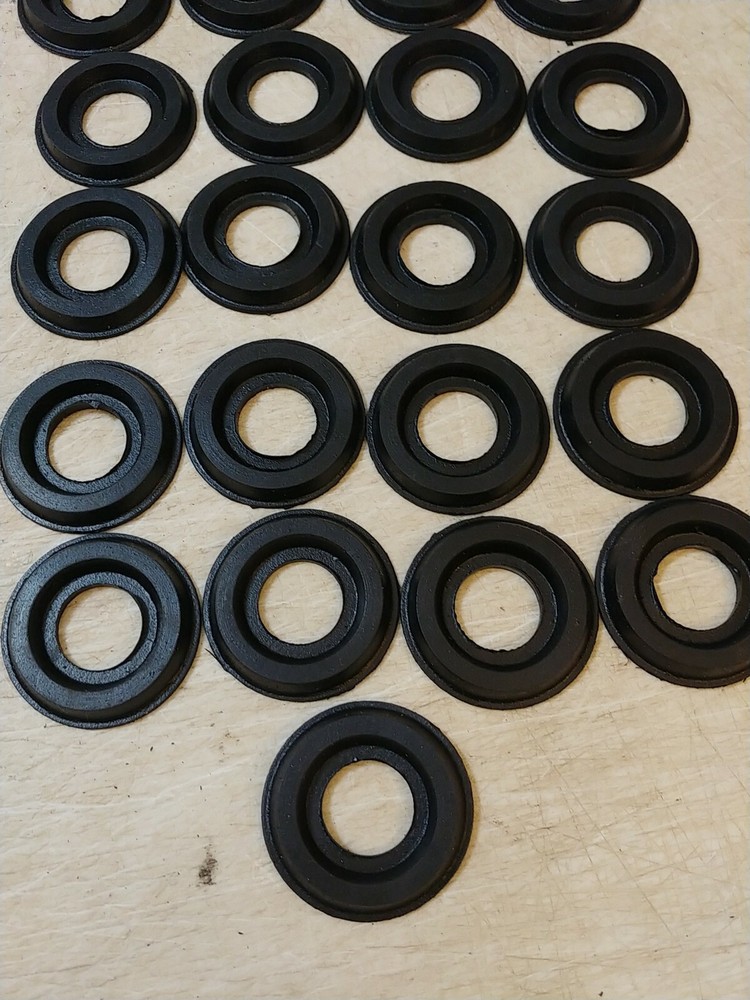 21 RUBBER WASHERS / GASKETS NEW / OLD STOCK