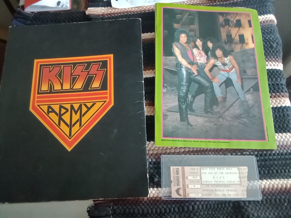 Kiss 💋 Ticket Stub Lick It Up Tour 🎸 NY City, Radio City Music Hall Kisstory