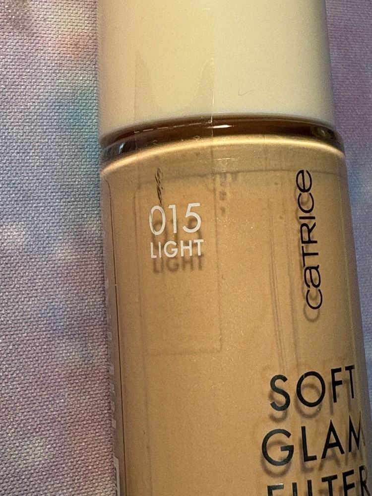Catrice Soft Glam Filter Fluid Glow Booster 015 Light & Mint Lip Gloss Bundle
