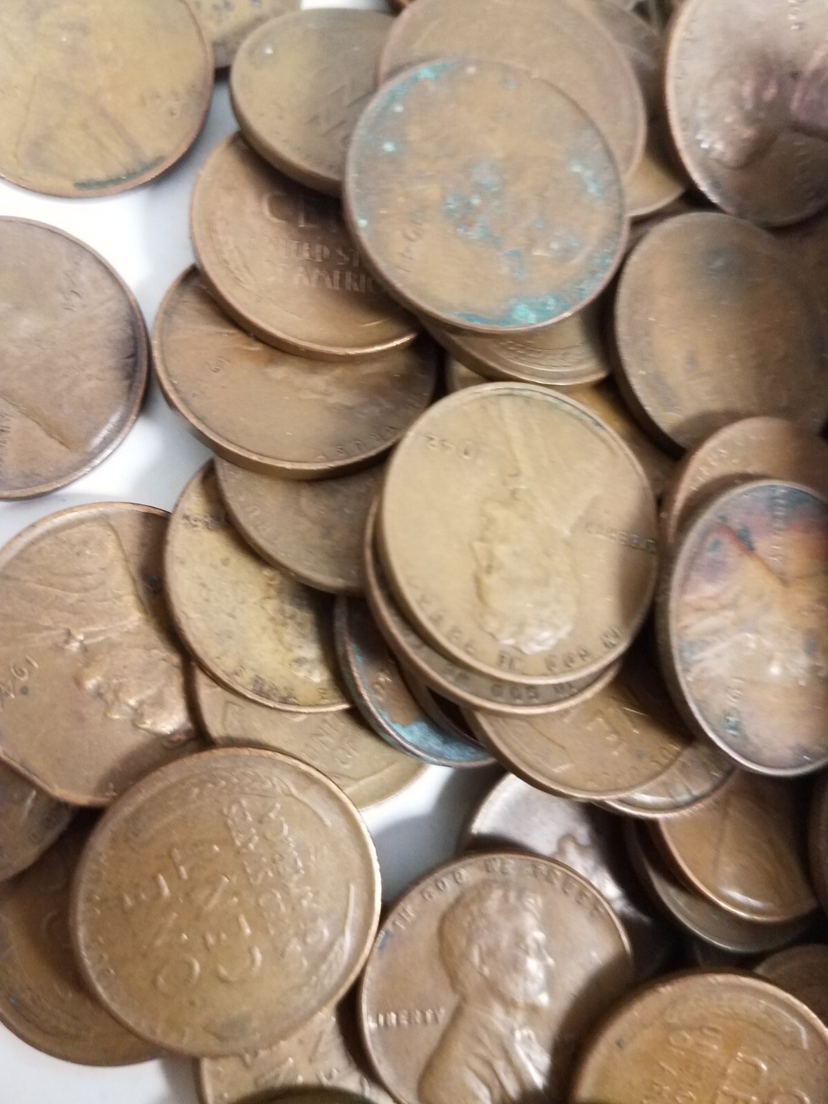 A1324049M8454 LOT OF 4 WHEAT PENNIES LINCOLN CENT COINS 1940s 76+ YEARS OLD!!!!