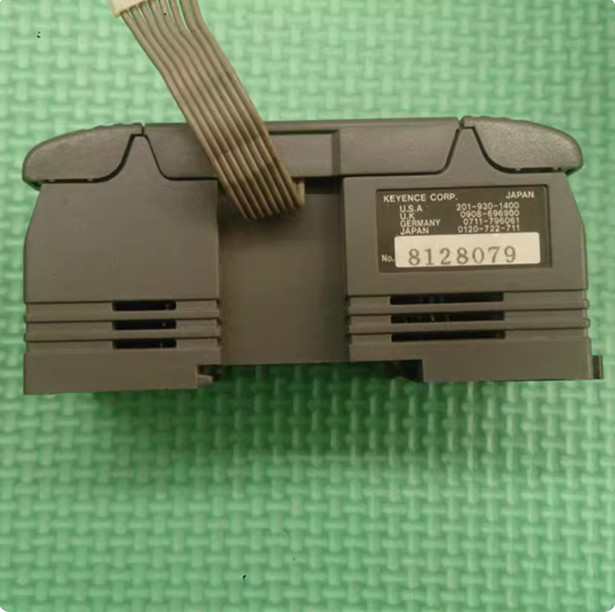 1Pcs Used KEYENCE KZ-8EYT