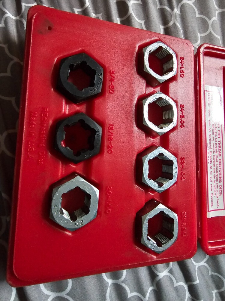 Matco Tools Spindle Rethreading Kit 7pcs Used