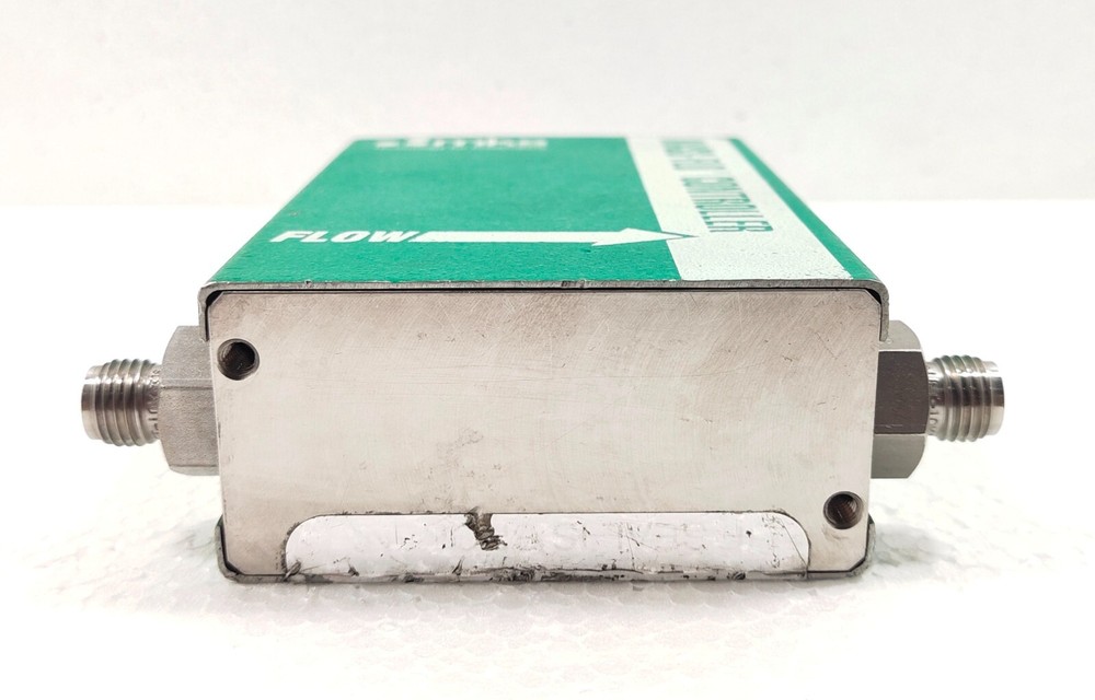 MKS INSTRUMENTS M100B MASS-FLO CONTROLLER M100B22CS1BV--S RANGE 200 SCCM GAS O2