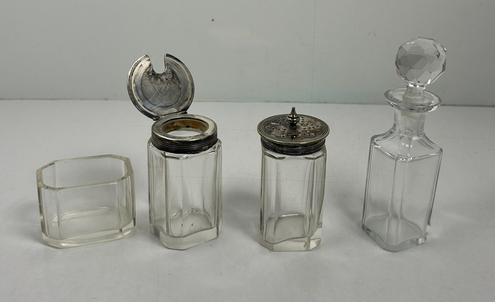 Walker & Hall Silver Plated Condiment Castor Set A1 Quality