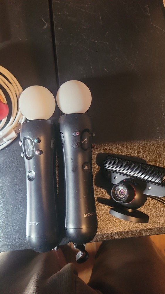 2 Sony PlayStation 2 on sConsole Bundle with Move Controllers and Eye camera