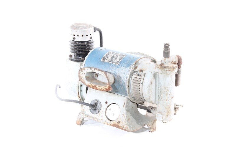 Old Compressor DDR Vintage Workshop Oldtimer GKW