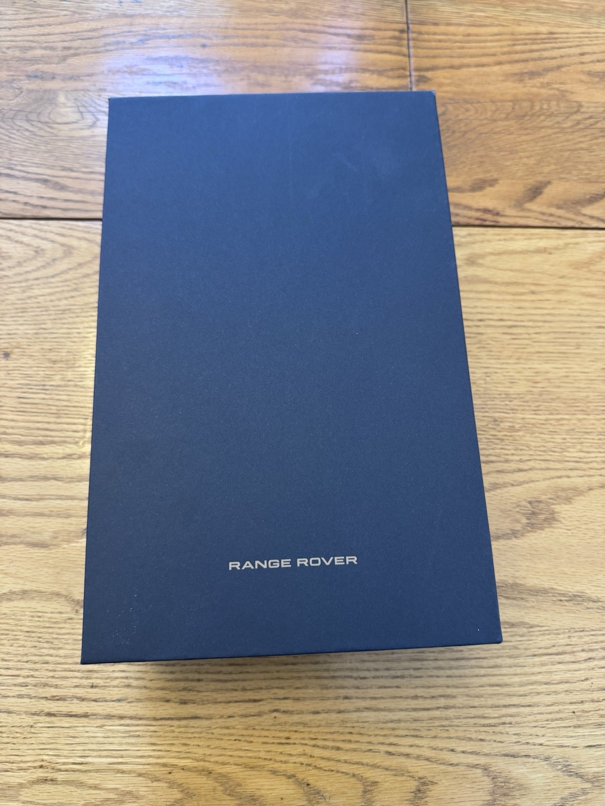 GENUINE OEM RANGE ROVER MUG/KEYRING BOXED SET. NEVER USED. PART #51LJGF038NAA.