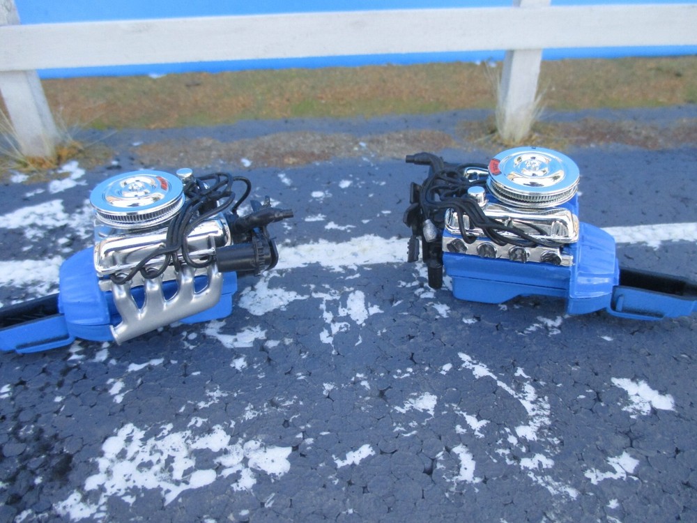1/18 scale Ford Small Block Engines