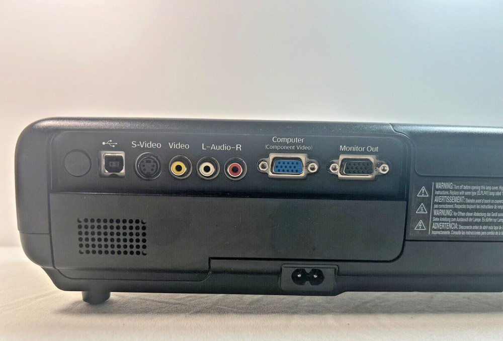 Epson Powerlite 77c EMP-X5 Multimedia Projector w/Case/ no remote control!