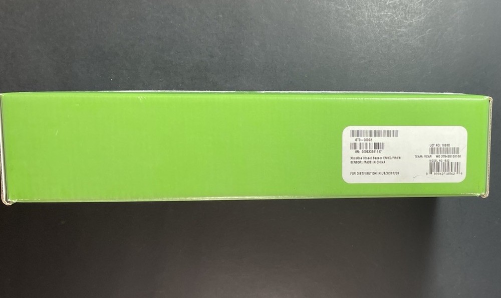 Official Microsoft Kinect Sensor for XBOX ONE OPEN BOX Display Model