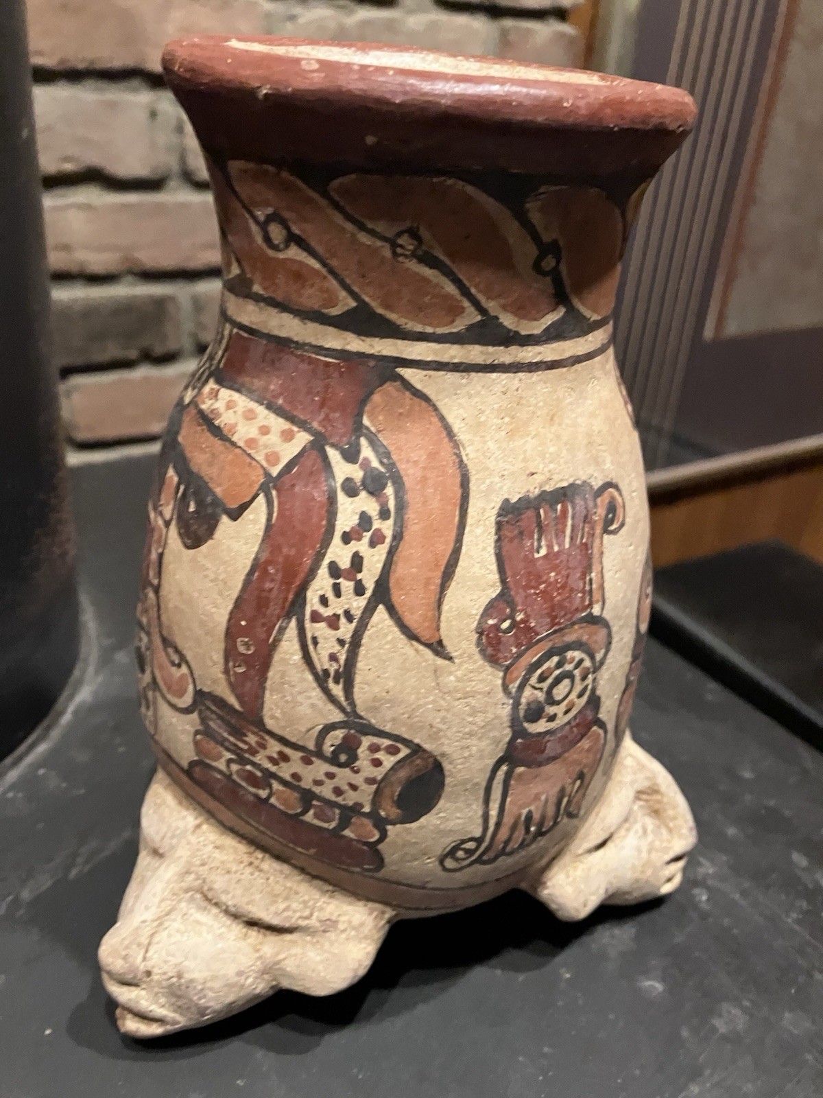 Ancient Pre Columbian Mayan Tripod Pottery Vessel 3 Faced