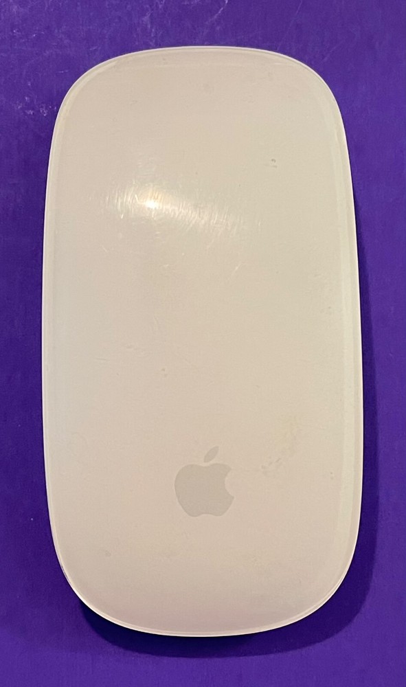 Apple A1657 Magic Mouse 2 Wireless Mouse - Silver (MLA02LL/A) Works Perfect!