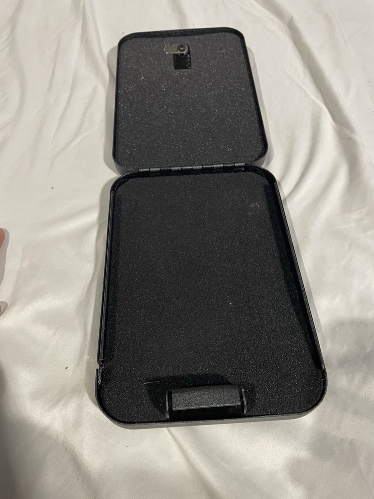 GunVault Nanovault NV300 Code Never Set —Clean -Black