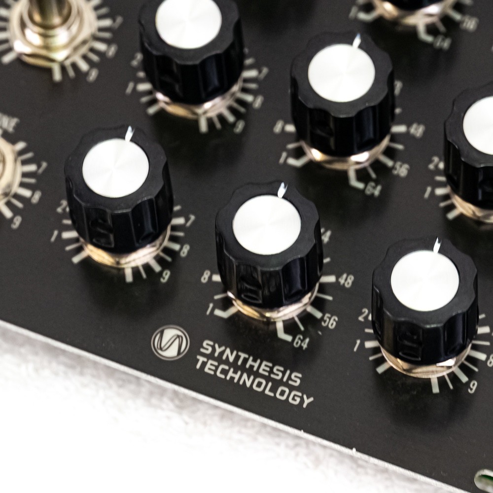 Synthesis Technology E370 Quad Morphing VCO (Black, Missing 8 Knobs)