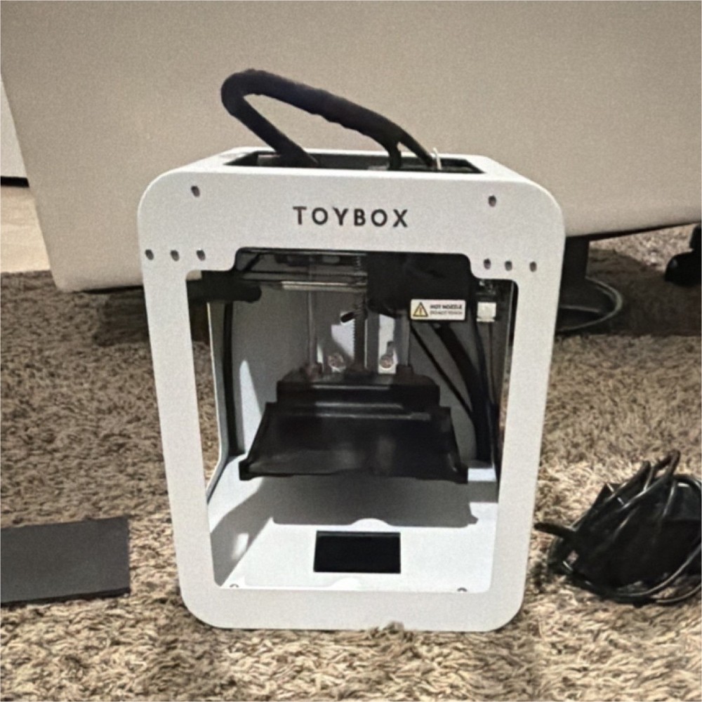 Toybox Alpha 3D Printer 2AT6V-ALPHA3D with Power Adapter & Accessories