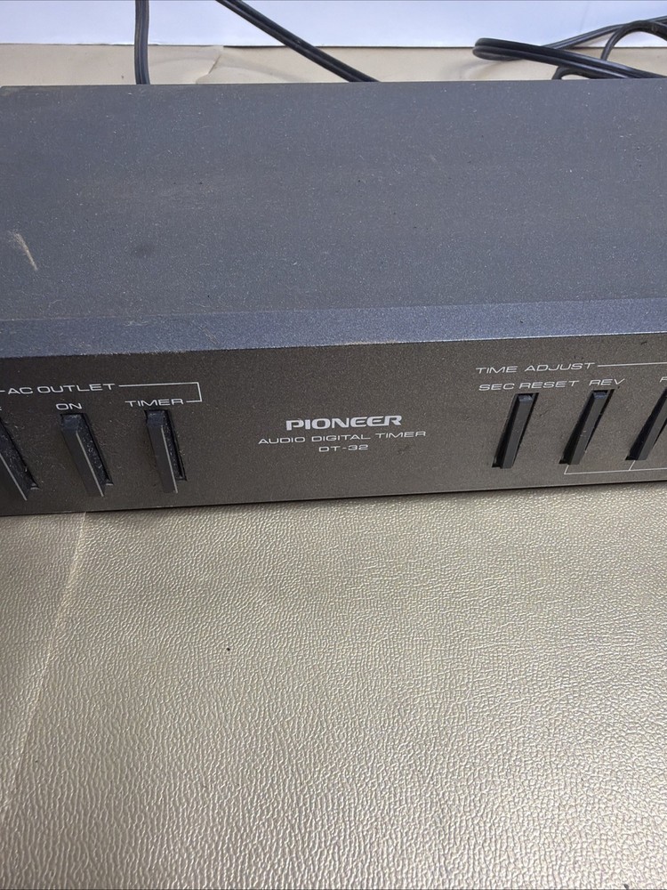 Pioneer Audio Digital Timer Model DT-32