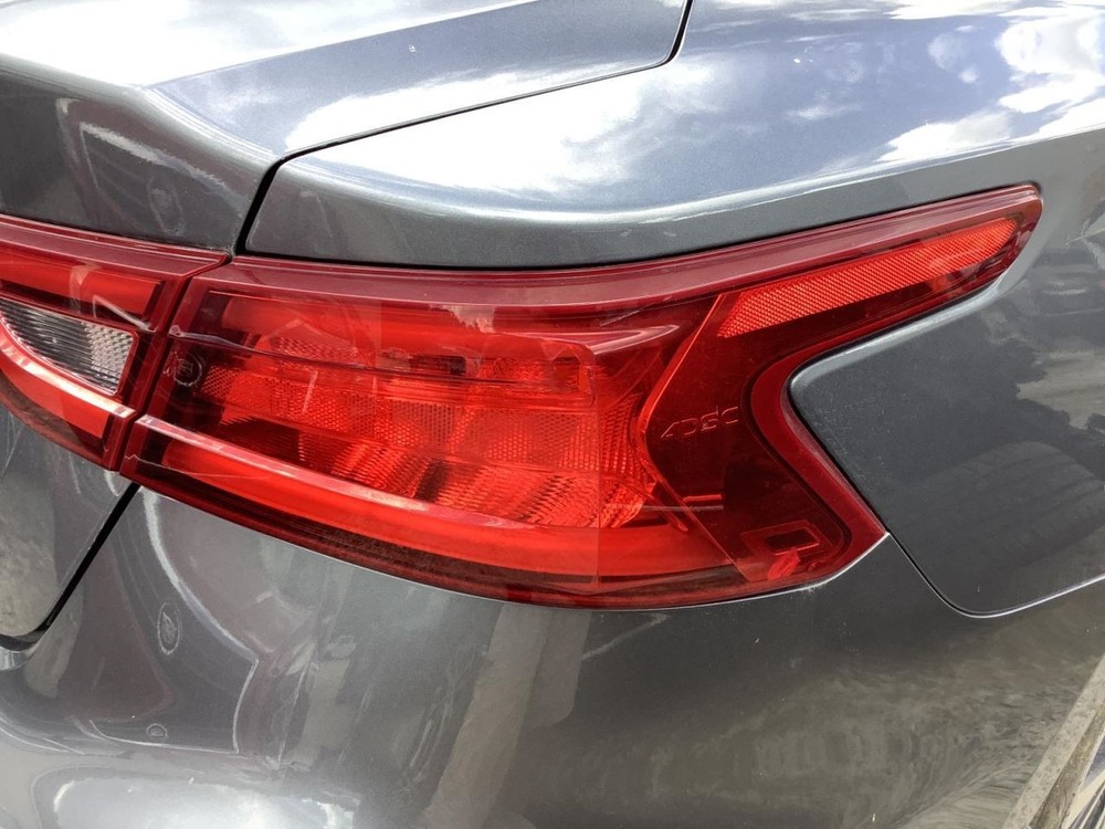 MAXIMA 2018 Glove Box 4643998