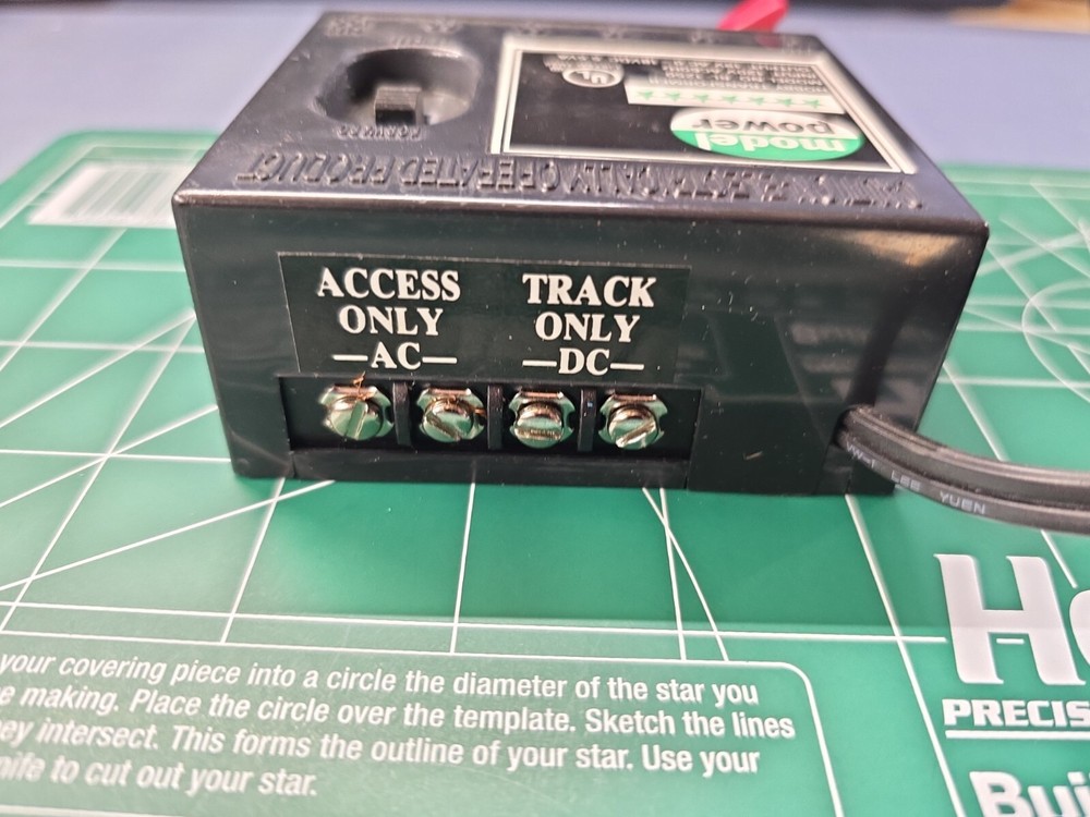 Model Power HO Train Transformer RL-1250 with Forward-Reverse Direction Control