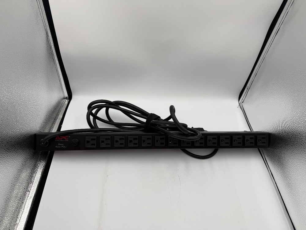 APC Basic Rack PDU AP9567 12-Outlet 120V Power Distribution Unit