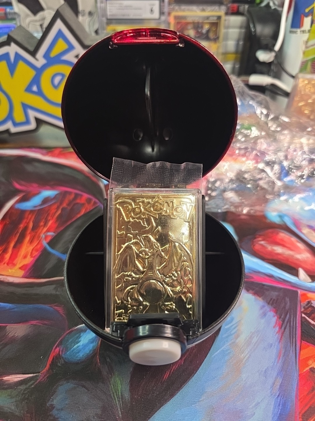 1998 NINTENDO CHARIZARD LIMITED EDITION 23K GOLD PLATED TRADING CARD