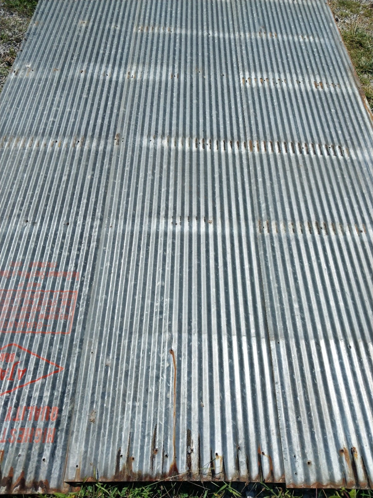 (30 sq.ft.) 5 pcs 3' x 2' RECLAIMED CORRUGATED BARN ROOFING TIN