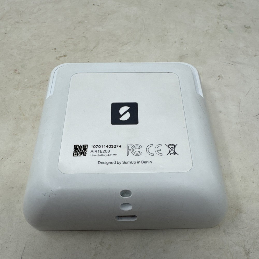 SumUp Plus Card Reader Bluetooth NFC RFID Credit Card Reader UNTESTED POWERS ON