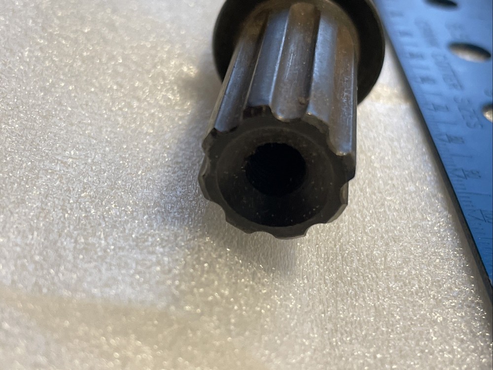 NOS 8 SPLINE SPINDLE FOR BMX 19mm BOTTOM BRACKET threaded