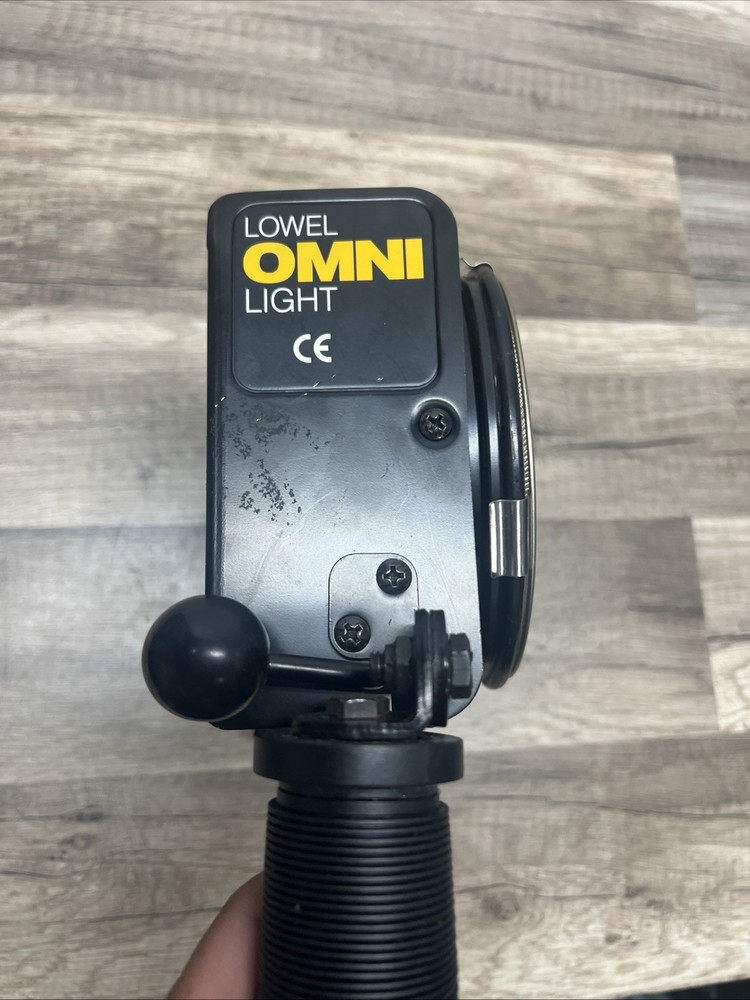 Lowel Omni Light (Standard) (O1-10)