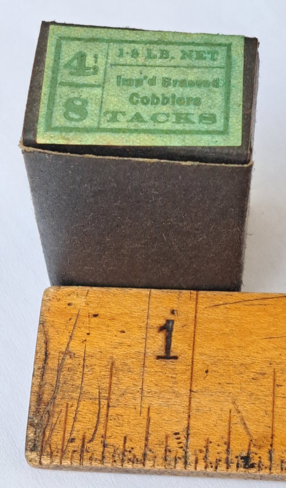 Antique Unbranded Improved Brassed Cobblers Tacks Nails ~ Size 4 1/2 / 8