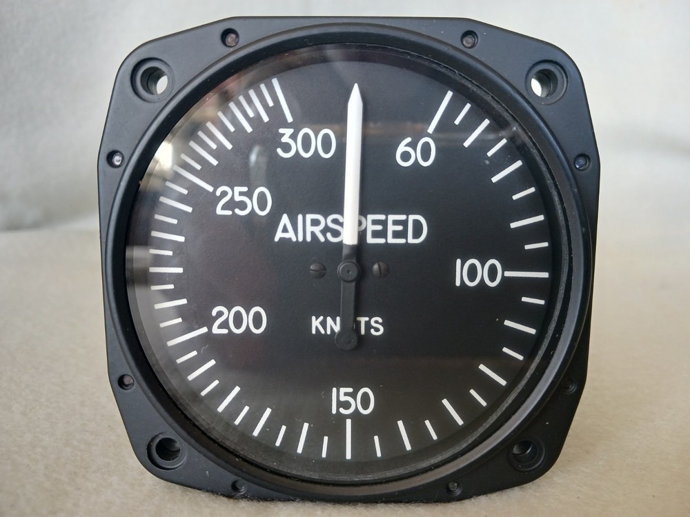 United Instruments 8040 B.861 Airspeed Indicator