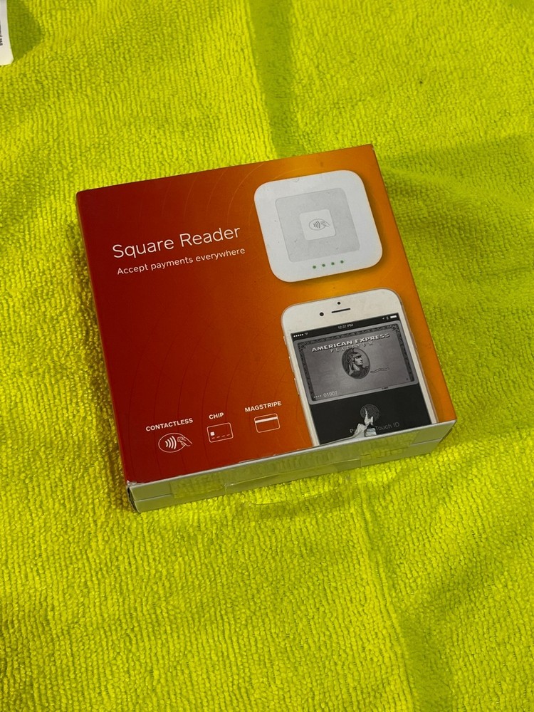 Square Reader Contactless Chip Magstripe Card Reader w/ Cable Box