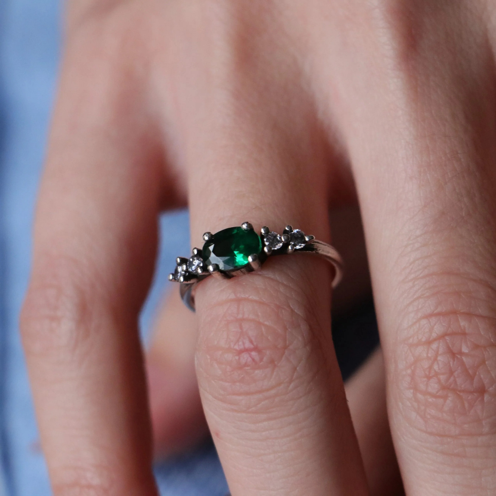925 Silver Emerald and Moissanite Ring