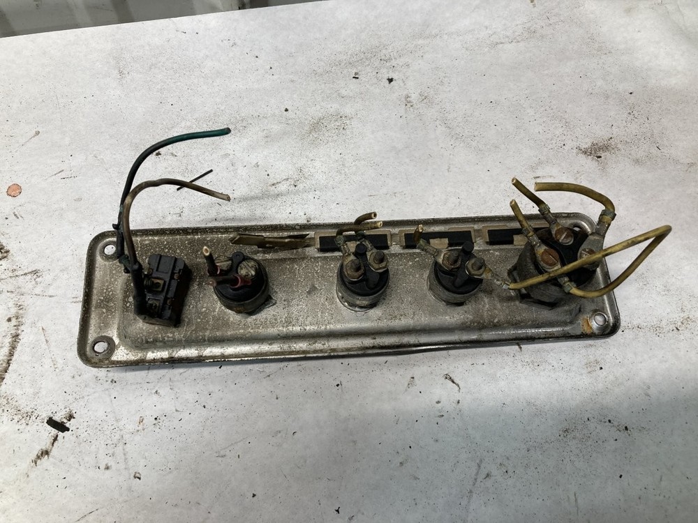 1991-2010 Freightliner CLASSIC XL IGNITION Dash Panel - Used