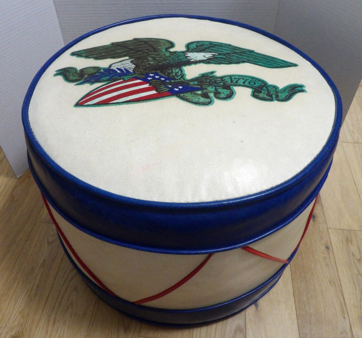 Vtg 1976 USA Bicentennial Drum/Eagle Footstool Patriotic Military Style 1776