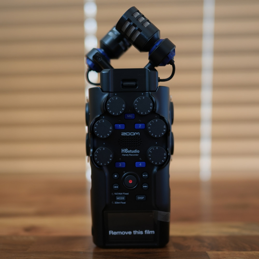 ZOOM H6studio Handheld Recorder Black High-Resolution 6-Channel Inputs