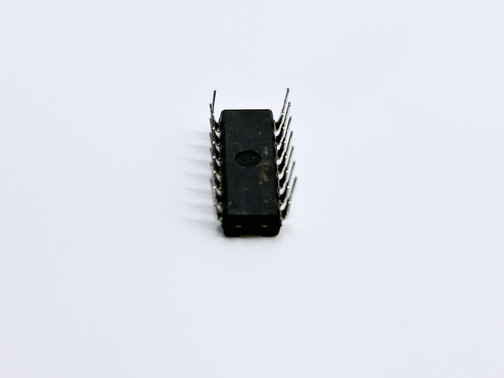 GD74LS93 GS 4-Bit Ripple Binary Counter IC Divide-by-8 DIP-14