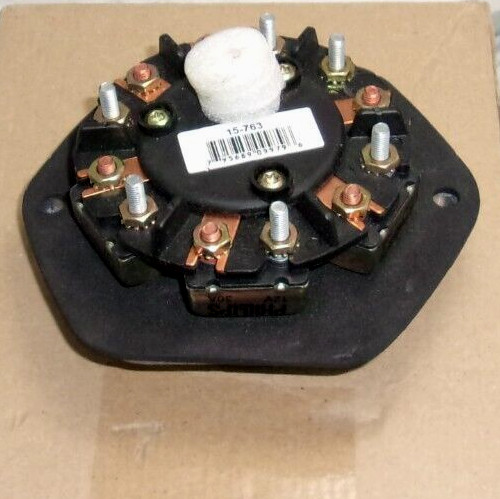 Phillips 15-763 7-Way 30 AMP Circuit Breakers Socket Split Pin Extended Barrel