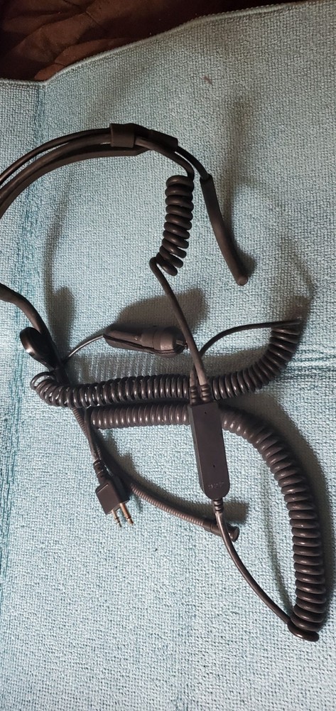 TELEX AVIATION HEAD SET WITH MIC AND REMOTE BUTTON 922