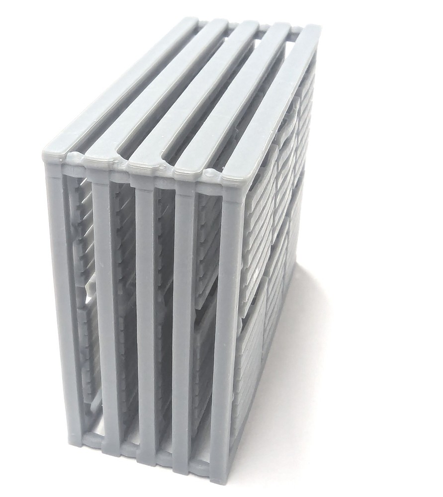 30 O Scale Pallets Skids